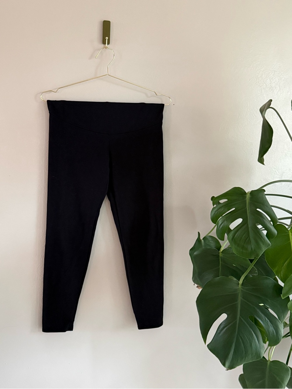 👶🏼Maternity Bundle 3/$20👶🏼 
Maternity Black Leggings